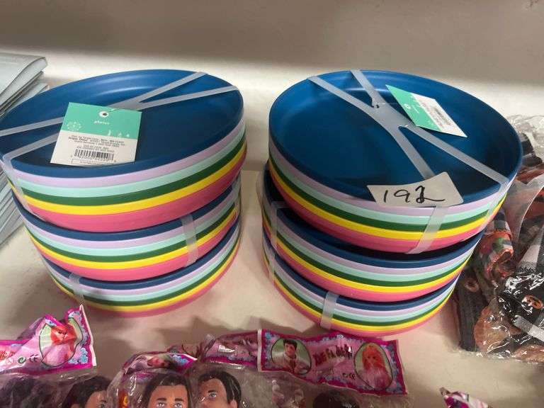 PILLOWFORT 6 COUNT PLATES, BPA FREE, MULTI-COLOR MICROWAVE SAFE APROX DIA 7"