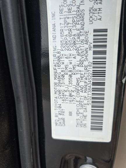 2004 TOYOTA SEQUIOA HAS KEY HAS TITLE RUNS&DRIVES