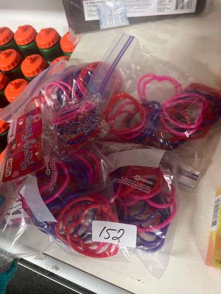 FLOMO HEART SHAPED PLASTIC BRACELETS SET OF 20+