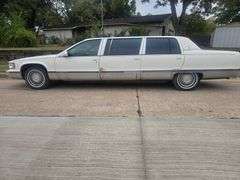 1996 CADILLAC FLEETWOOD LIMO HAS KEY HAS BILL OF SALE RUNS&DRIVES