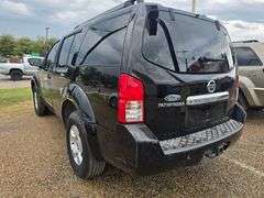 2011 NISSAN PATHFINDER HAS KEY HAS TITLE RUNS&DRIVES