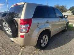 2008 SUZUKI GRAND VITRA HAS KEY HAS TITLE RUNS&DRIVES