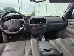 2004 TOYOTA SEQUIOA HAS KEY HAS TITLE RUNS&DRIVES