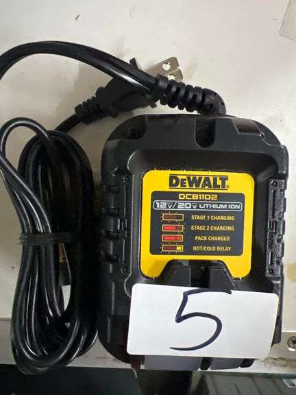DEWALT DCB1102 12V/20V LI-ION BATTERY CHARGER IN WORKING CONDITION