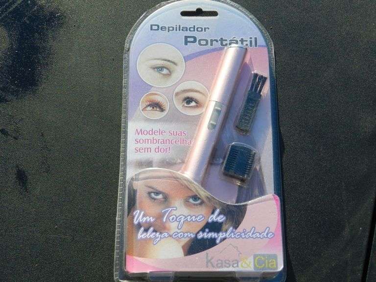 ELECTRIC EYEBROW TRIMMER