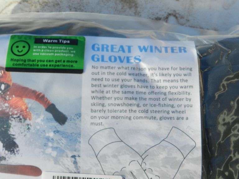 NEW MEDIUM WINTER GLOVES