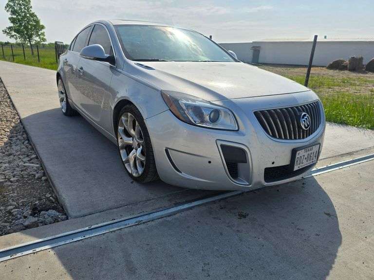 2012 BUICK REGAL VIN# 2G4GV5GV4C9215174 HAS KEY HAS TITLE  LEATHER SUNROOF CUSTOM WHEELS RUNS AN DRI