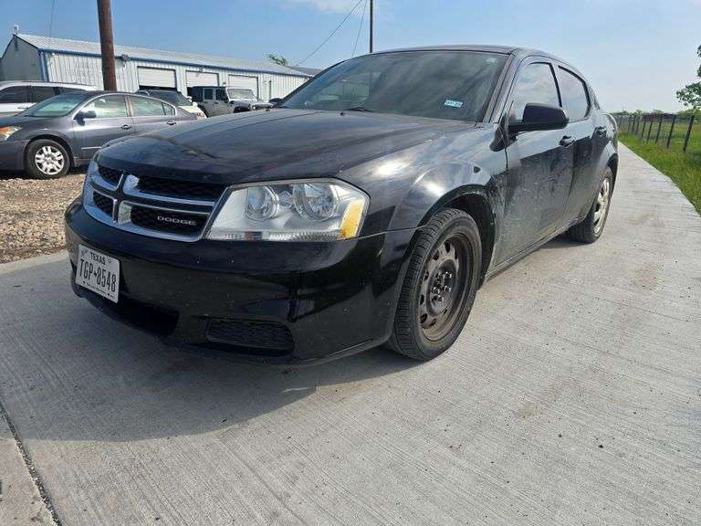 2012 DODGE AVENGER VIN# 1C3CDZAB1CN193292 HAS KEY HAS TITLE RUNS AN DRIVES HAS COLD AC AT TIME OF PI