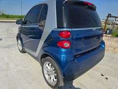 2009 SMART FOR2 VIN# WMEEJ31X39K246608 HAS KEY HAS TITLE RUNS AN DRIVES ONLY HAS 70K MILES