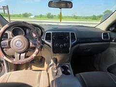 2013 JEEP GRAND CHEROKEE VIN# 1C4RJEAG3DC574058 HAS KEY HAS TITLE RUNS AN DRIVES HAS COLD AC AT TIME