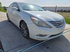 2011 HYUNDIA SONATA VIN# 5NPEC4AC1BH204938 HAS KEY HAS TITLE RUNS AN DRIVES HAS SUNROOF COLD AC AT T