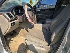 2013 JEEP GRAND CHEROKEE VIN# 1C4RJEAG3DC574058 HAS KEY HAS TITLE RUNS AN DRIVES HAS COLD AC AT TIME