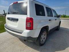 2012 JEEP PATRIOT VIN# 1C4NJPBAXCD684585 HAS KEY HAS TITLE RUNS AN DRIVES ONLY 118K MILES COLD AC AT