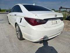 2011 HYUNDIA SONATA VIN# 5NPEC4AC1BH204938 HAS KEY HAS TITLE RUNS AN DRIVES HAS SUNROOF COLD AC AT T