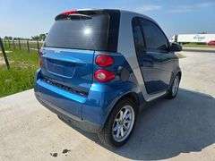 2009 SMART FOR2 VIN# WMEEJ31X39K246608 HAS KEY HAS TITLE RUNS AN DRIVES ONLY HAS 70K MILES