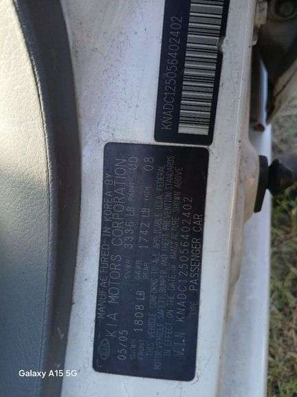 2005 KIA RIO VIN# KNADC125056402402 HAS KEY HAS TITLE RUNS SEE DESCRIPTION