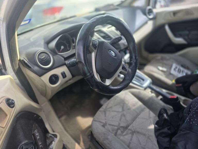2011 FORD FIESTA VIN# 3FADP4BJ0BM148411 HAS KEY HAS TITLE RUNS AN DRIVES SEE DESCRIPTION