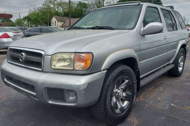 2004 NISSAN PATHFINDER VIN# JN8DR09X94W80682 HAS KEY HAS CLEAN TITLE RUNS AN DRIVES SEE DESCRIPTION