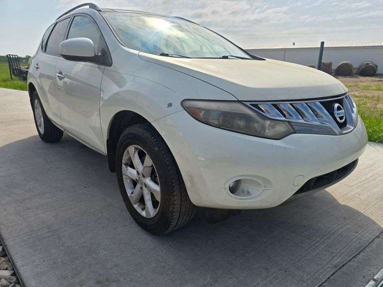 2010 NISSAN MURANO VIN# JN8AZ1MU2AW015969 HAS KEY HAS TITLE RUNS AN DRIVES SEE DESCRIPTION