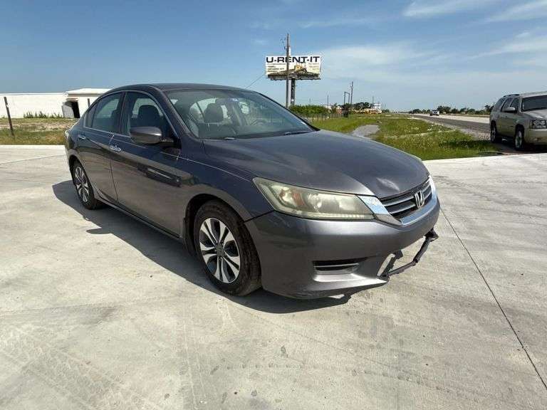 2015 HONDA ACCORD VIN# HAS KEY HAS TITLE RUNS AN DRIVES SEE DESCRIPTION