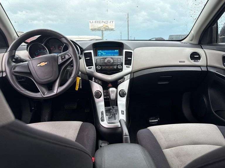 2014 CHEVY CRUZ VIN# 1G1PA5SH2E7328023 HAS KEY HAS TITLE RUNS AN DRIVES SEE DESCRIPTION