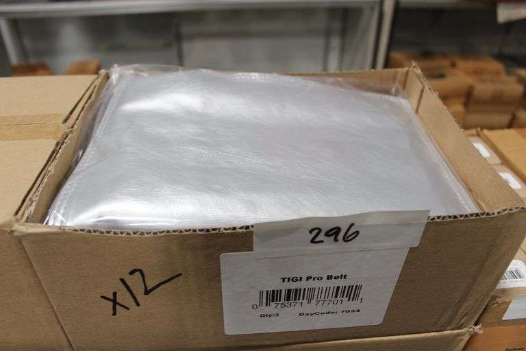Tigi Cosmetics 777701 Pro Brush Belt Set With 10  Cosmetic Brush'S Per Set .

 --All items are sold “AS IS, WHERE IS,” with no guarantees regarding condition or authenticity. Unless specified as BRAND NEW, then the condition of the item is unknown.