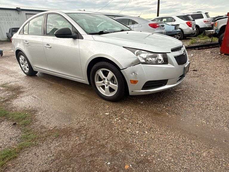 2014 CHEVY CRUZ VIN# 1G1PA5SH2E7328023 HAS KEY HAS TITLE RUNS AN DRIVES SEE DESCRIPTION