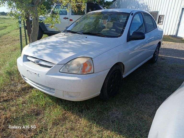 2005 KIA RIO VIN# KNADC125056402402 HAS KEY HAS TITLE RUNS SEE DESCRIPTION