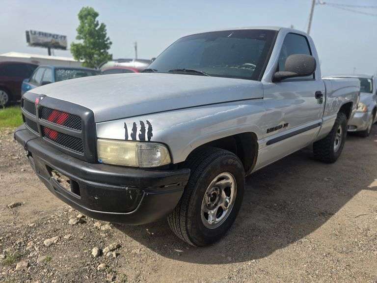 2001 DODGE RAM VIN# 1B7HC16Y51S128477 HAS KEY HAS TITLE SEE DESCRIPTION