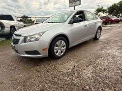 2014 CHEVY CRUZ VIN# 1G1PA5SH2E7328023 HAS KEY HAS TITLE RUNS AN DRIVES SEE DESCRIPTION