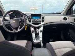 2014 CHEVY CRUZ VIN# 1G1PA5SH2E7328023 HAS KEY HAS TITLE RUNS AN DRIVES SEE DESCRIPTION