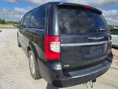 2013 CHRYSLER TOWN & COUNTRY VIN# HAS KEY HAS TITLE RUMS AM DRIVES SEE DESCRIPTION