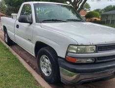 2002 Chevrolet Silverado VIN# 1GCEC14V02Z246215 HAS KEY HAS TITLE RUNS AN DRIVES SEE DESCRIPTION