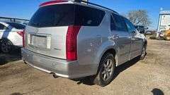2006 CADILLAC SRX VIN# 1GYEE637560204556 HAS KEY HAS TITLE RUNS AN DRIVES SEE DESCRIPTION