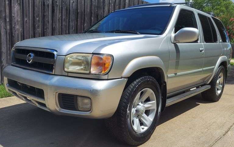 2004 NISSAN PATHFINDER VIN# JN8DR09X94W80682 HAS KEY HAS CLEAN TITLE RUNS AN DRIVES SEE DESCRIPTION