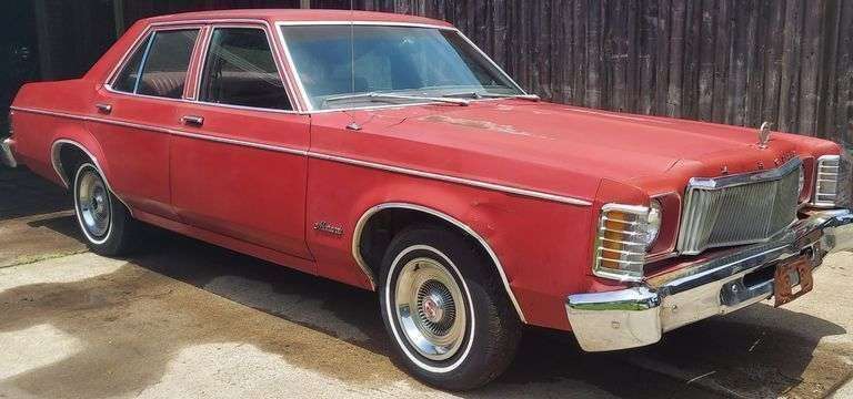 1976 MERCURY MONARCH VIN# 6W34F563171 HAS KEY HAS TITLE RUNS AN DRIVES SEE DESCRIPTION