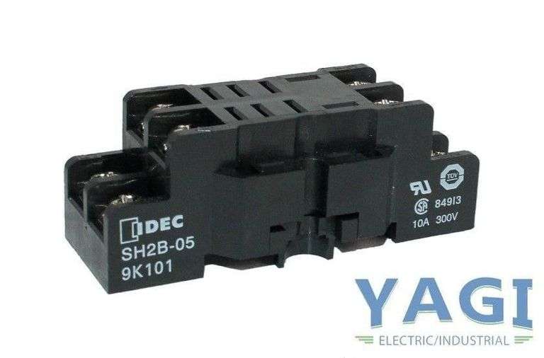 NEW - IDEC SH2B-05 Relay Socket 10A 300V 2P DPDT Din Rail