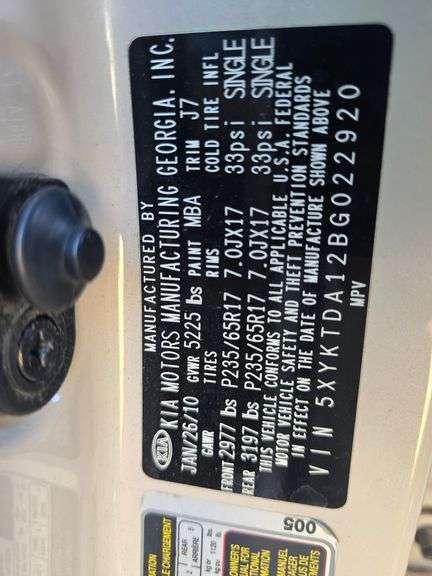 2011 KIA SORENTO VIN# 5XYKTDA12BG022920 HAS KEY HAS TITLE SEE DESCRIPTION
