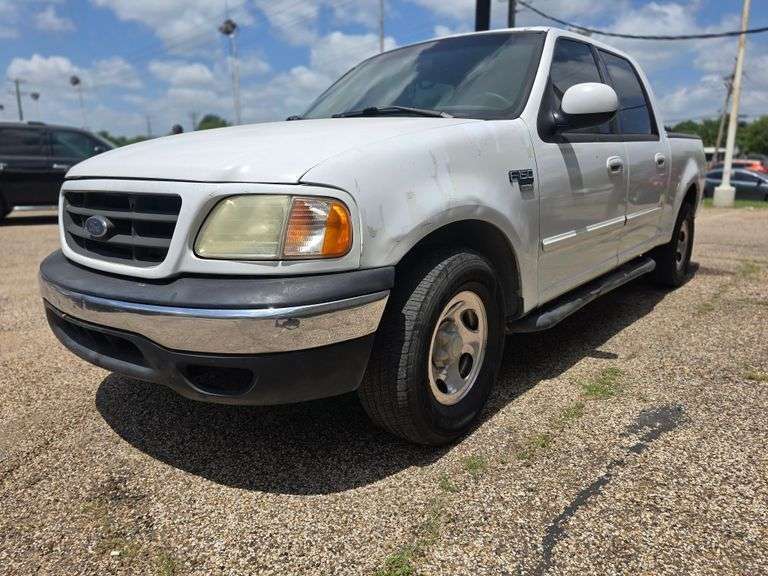 2001 FORD F150 VIN# 1FTRW07L51KE91225 HAS KEY HAS TITLE RUNS AN DRIVES SEE DESCRIPTION