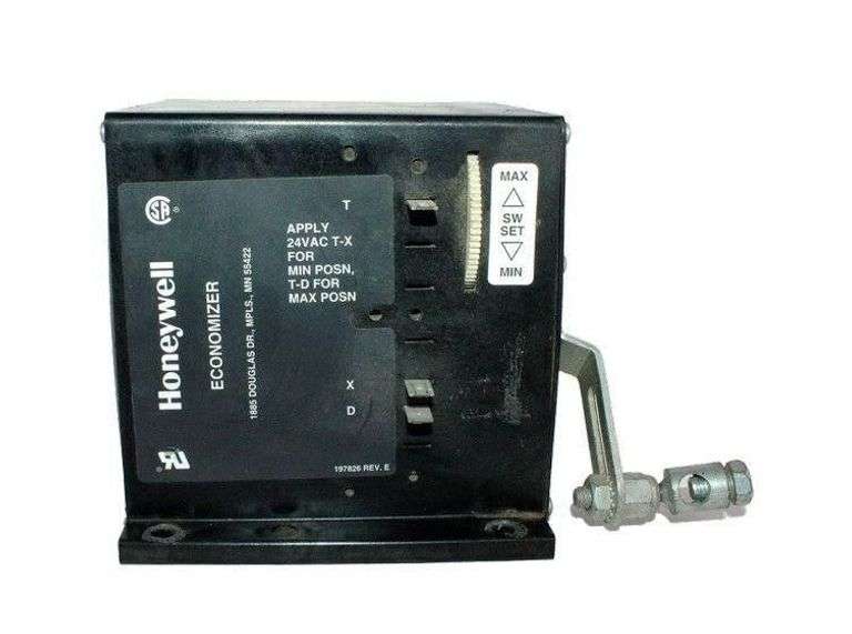 USED - Honeywell M8405A1014 Damper Actuator Economizer
