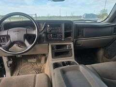 2004 GMC YUKON VIN# 1GKEK13Z64R247902 HAS KEY HAS TITLE RUNS AN DRIVES SEE DESCRIPTION