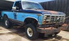 1983 FORD F150 4X4 VIN# HAS KEY BILL OF SALE SEE RUNS AN DRIVES DESCRIPTION