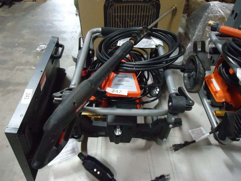 HUSQVARNA PW2300 ELECTRIC PRESSURE WASHER. COMES WITH WHAT IS PICTURES