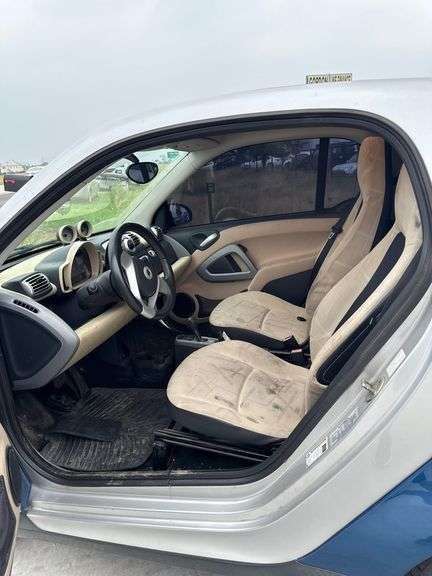 2009 SMART FOR2 VIN# WMEEJ31X39K246608 HAS KEY HAS TITLE RUNS AN DRIVES SEE DESCRIPTION