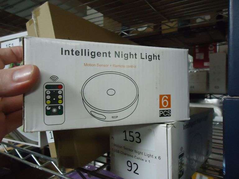 NEW! INTELLIGENT NIGHT LIGHT 6-PACK