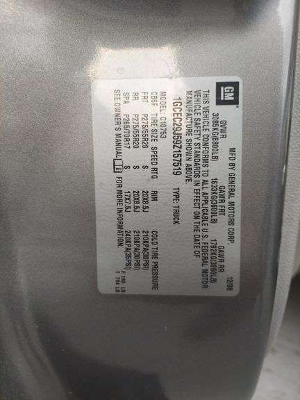 2009 Chevrolet Silverado VIN# 1GCEC29J59Z157519 HAS KEY HAS TITLE RUNS AN DRIVES SEE DESCRIPTION