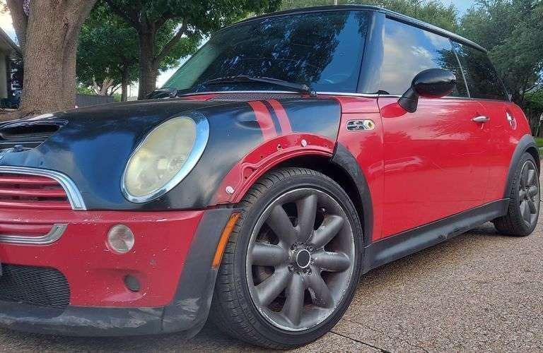 2003 Mini Cooper S VIN# WMWRE33443TD7233 HAS KEY HAS TITLE RUNS AN DRIIVES SEE DESCRIPTION