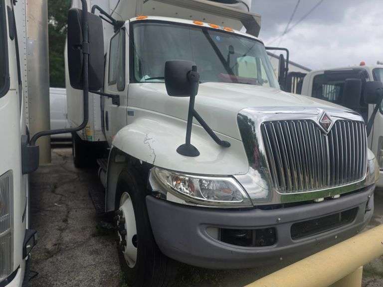 10% BUYERS PREMIUM 2014 INTERNATIONAL REFFER BOXTRUCK VIN# 3HAMMAAM9EL095824 HAS KEY HAS TITLE RUNS AN DRIVES SEE DESCRIPTION