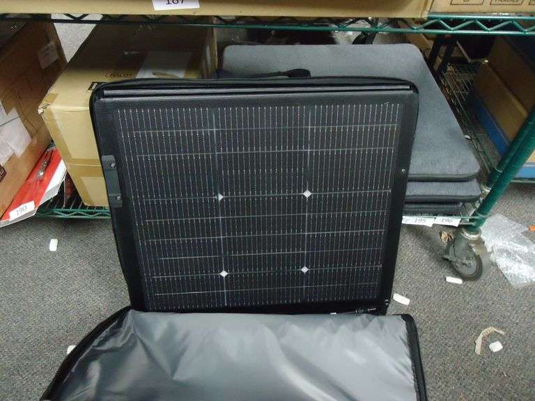 ECOFLOW 220W SOLAR PANEL. CRACKED , BUT STILL HAS OUTPUT
