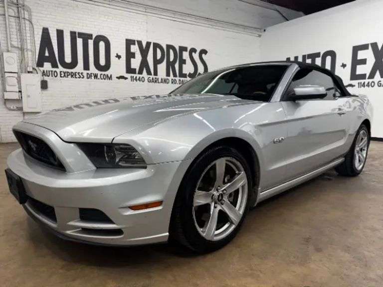 2014 FORD MUSTANG GT CONV VIN# HAS KEY HAS TITLE RUNS AN DRIVWS SEE DECRIPTION